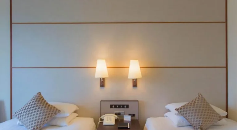 Espace de lit au Premier Hotel Nakajima Park Sapporo