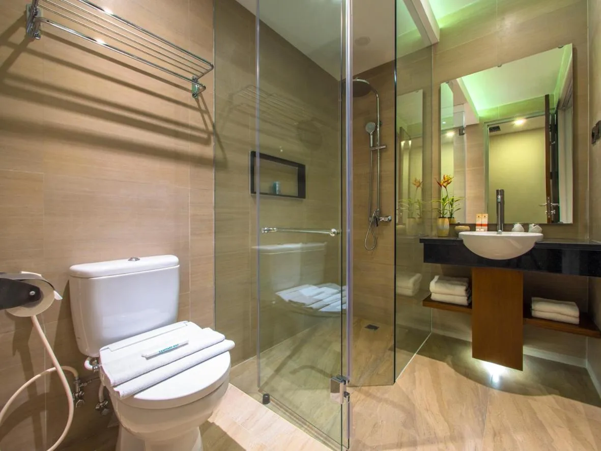Suite con baño en Puri Asri Hotel & Resort