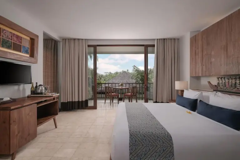 Deluxe room at Puri Sebali Resort featuring modern amenities