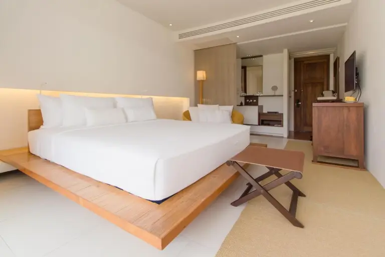 Stilvolles Schlafzimmer im Putahracsa Hua Hin