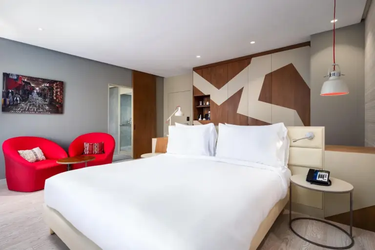 Habitación moderna en Radisson Blu Marrakech, Carré Eden