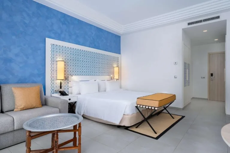 Suite élégante au Radisson Blu Resort, Saidia Garden à Berkane