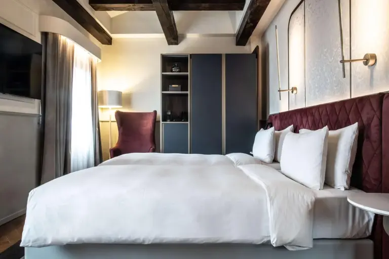 Configuration confortable de la chambre king du Radisson Collection Hotel, Palazzo Nani Venise