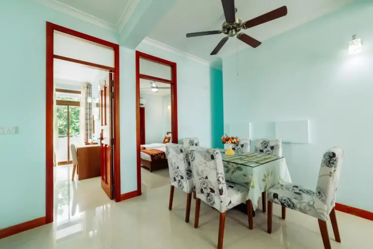 Rekidhiye Inn Dining Area