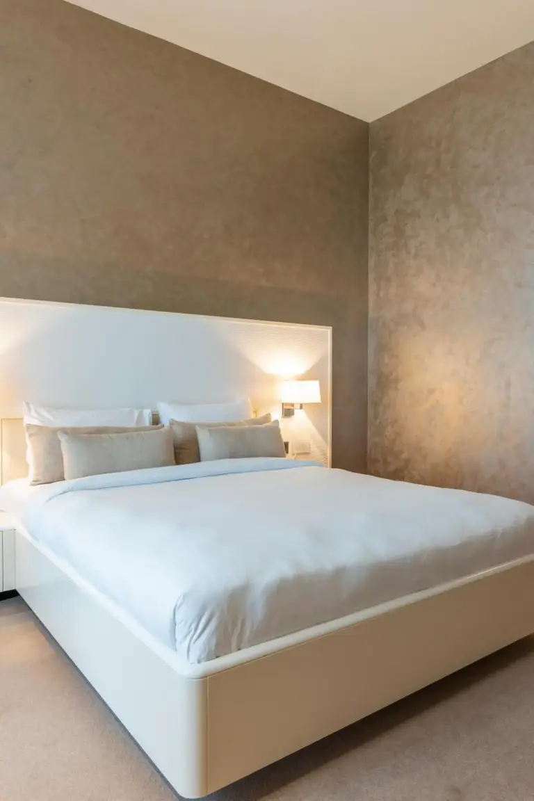Configuración de habitación serena en Remal Hotel & Villas Al Dhannah City