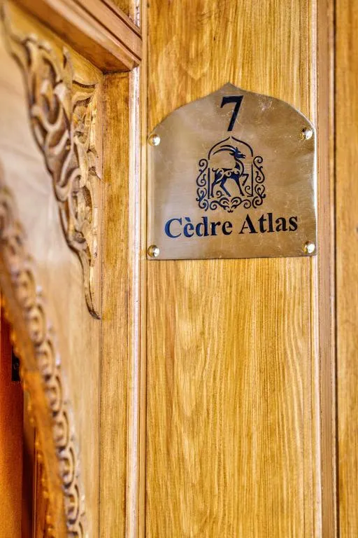 Zimmernummernschild im Riad AL-Ghazlan & Spa für Cèdre Atlas