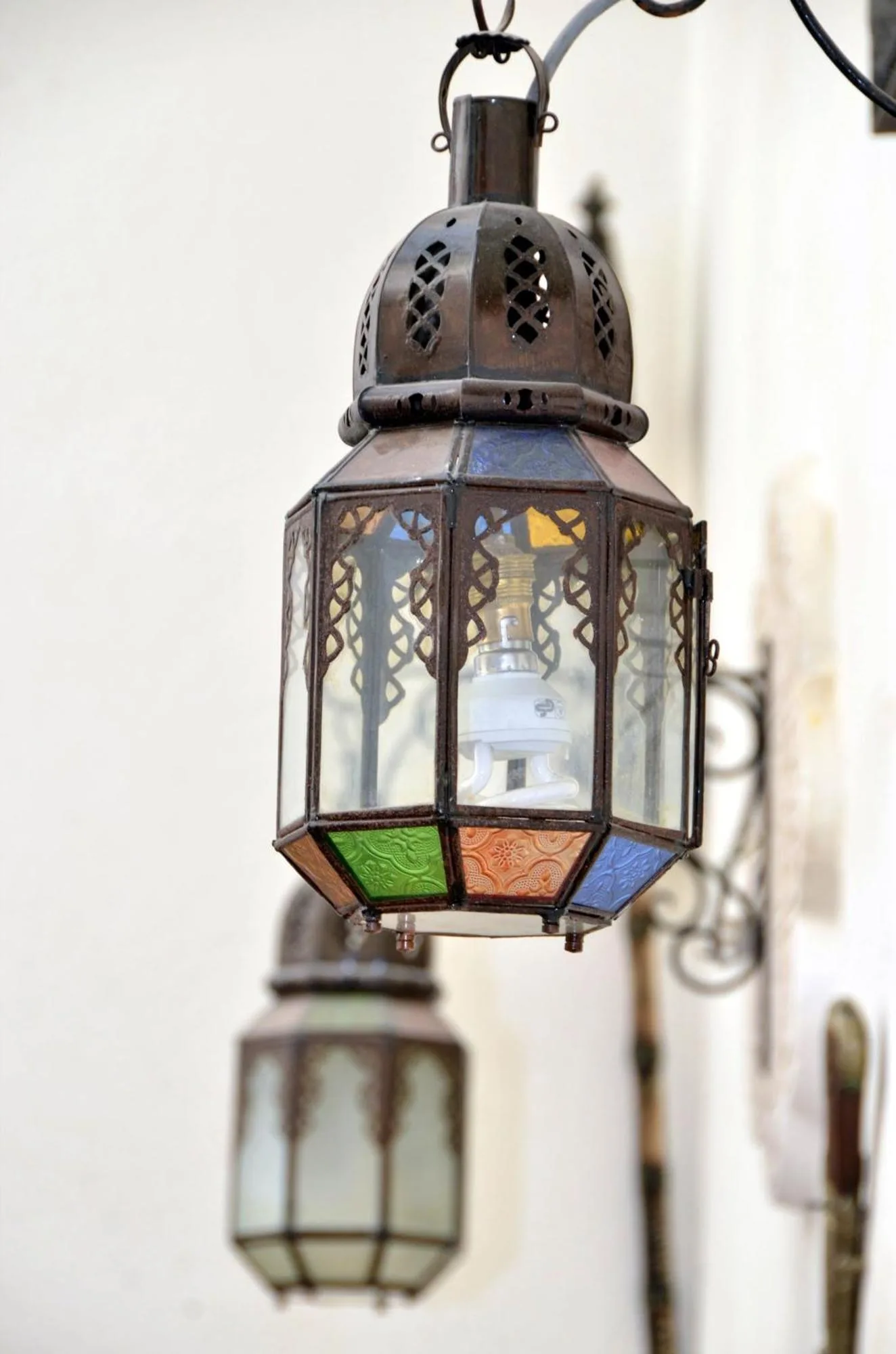 riad-dar-tahri-spa-hanging-lanterns-morocco-fes