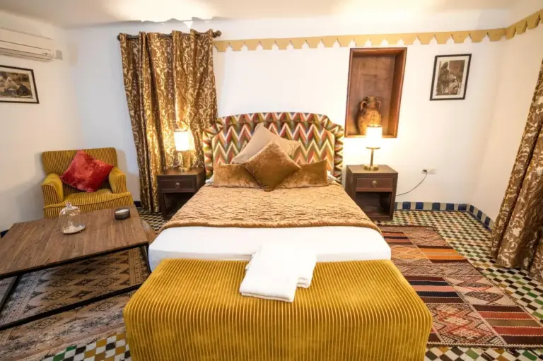 Chambre d’hôtes élégante au Riad Fes Nass Zmane