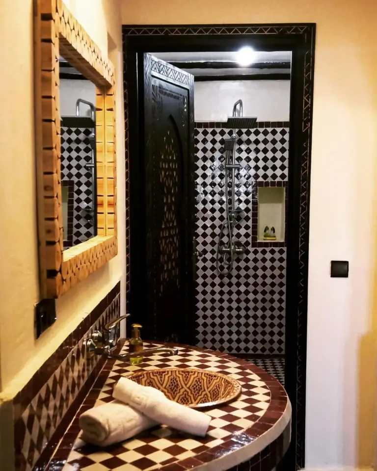 Badezimmer im Riad La Luna in Merzouga