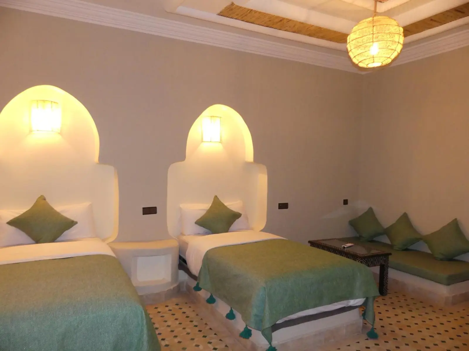 Dreibettzimmer im Riad La Luna in Merzouga