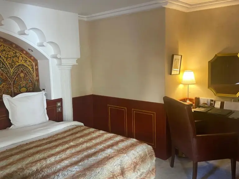 Acogedor dormitorio en Riad Mayfez Suites & Spa