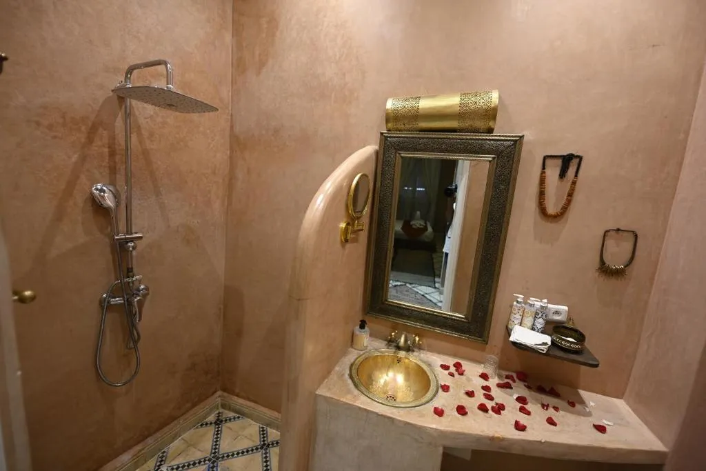 Shower area at Riad MISS CARACAL in Marrakech