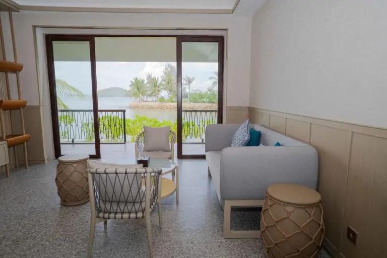 Living room area at Riahi by Swiss-Belhotel, Batam