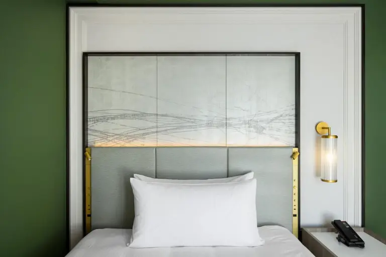 Conception de la tête de lit dans une chambre au RIHGA Royal Hotel Osaka