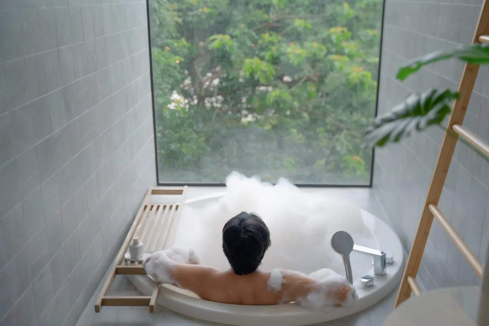 Baignoire avec bulles à Riva Vista Riverfront Resort Chiang Rai