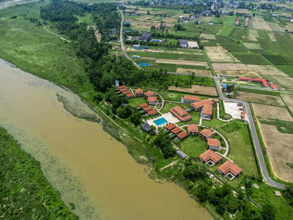 Vista Aérea de River Bank Jungle Resort, Chitwan