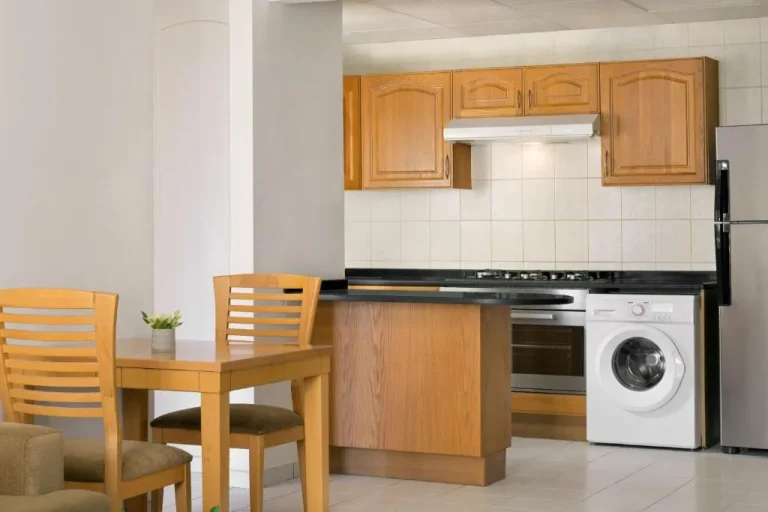 Küchenbereich in den Roda Al Murooj Residences