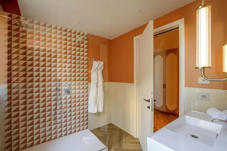 Elegant Suite