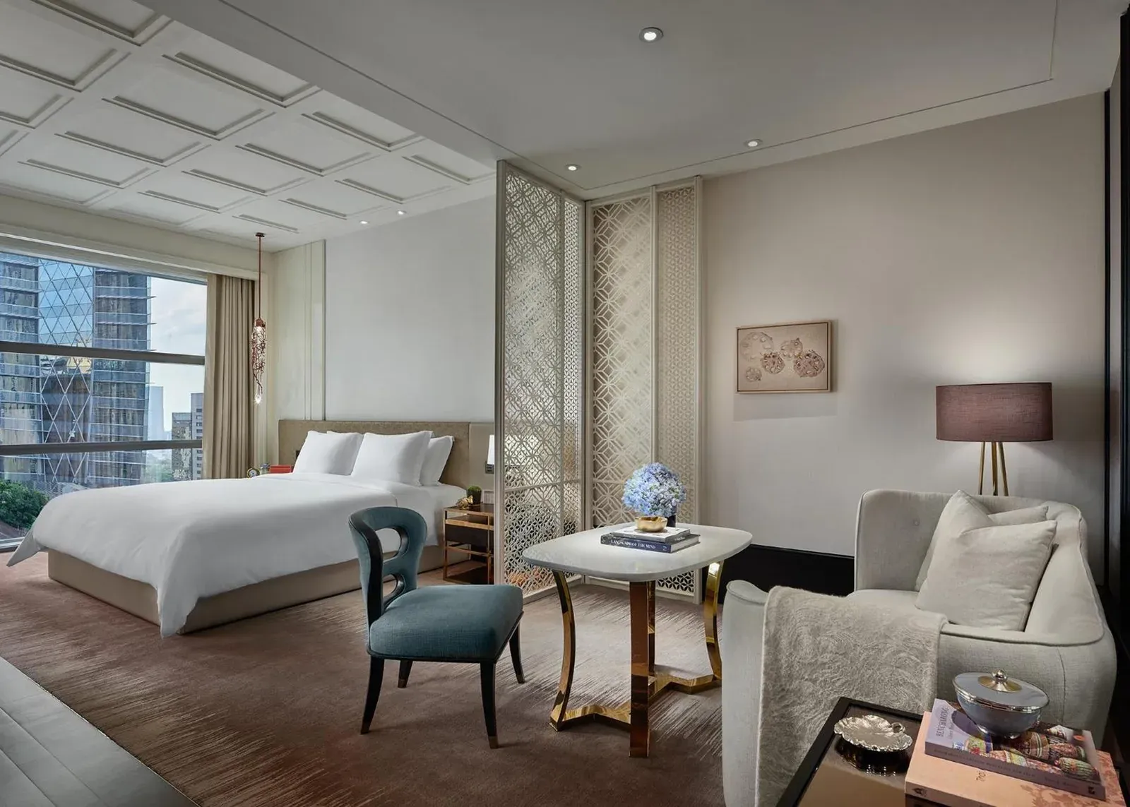 Chambre élégante au Rosewood Bangkok