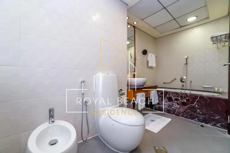 Detalles del baño en Royal Beach Residence en Dubái