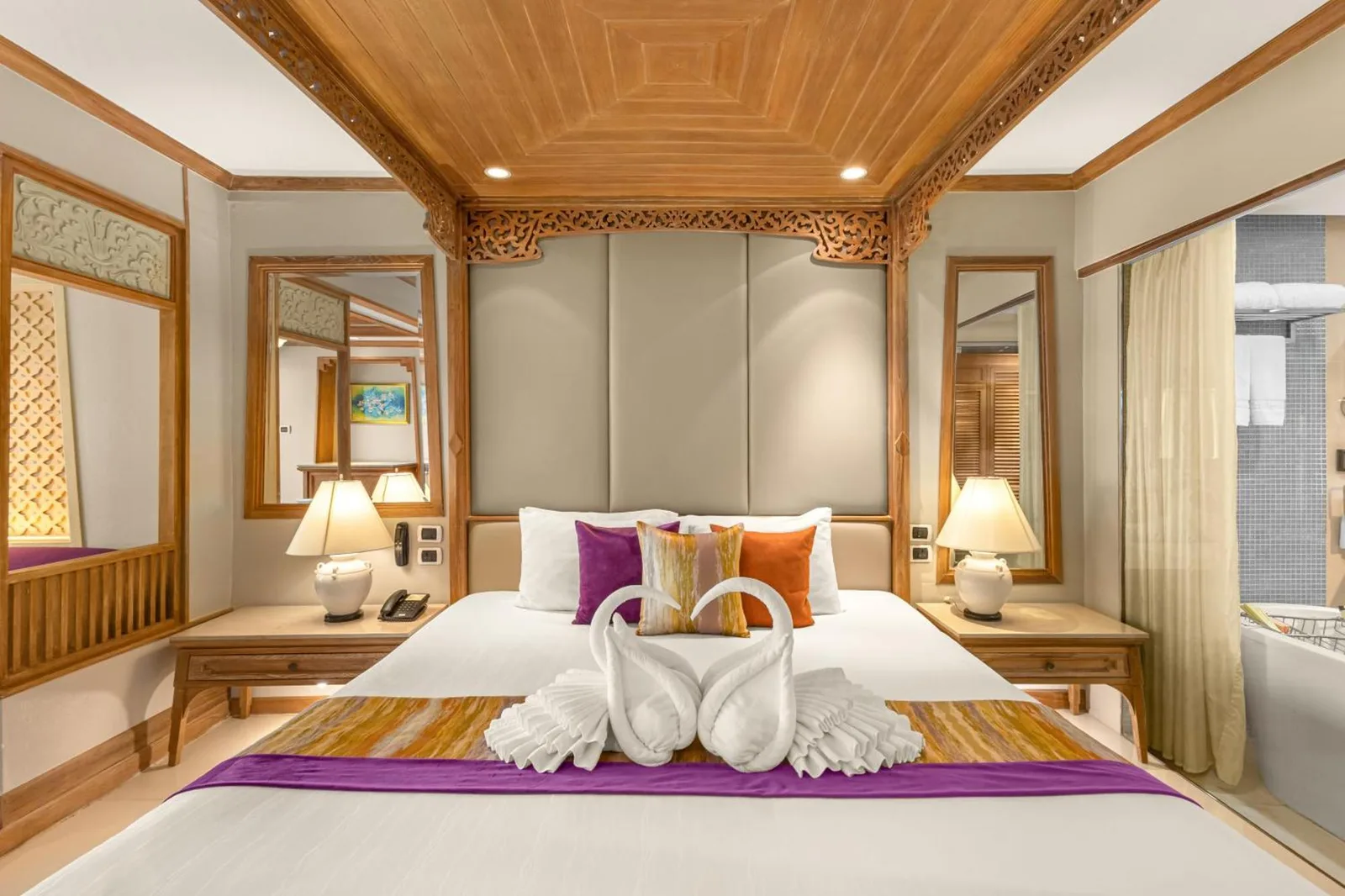 Elegantes Schlafzimmer im Royal Cliff Beach Terrace Pattaya