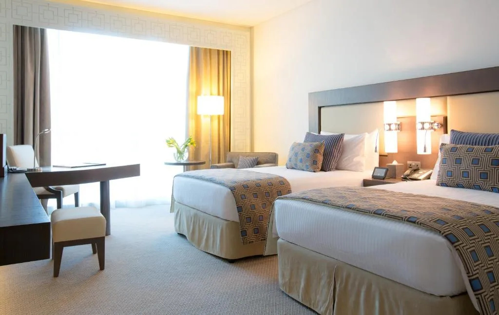 Twin room at Royal M Hotel Fujairah by Gewan