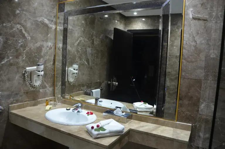 Royal Mirage Deluxe bathroom featuring modern fixtures in Marrakech
