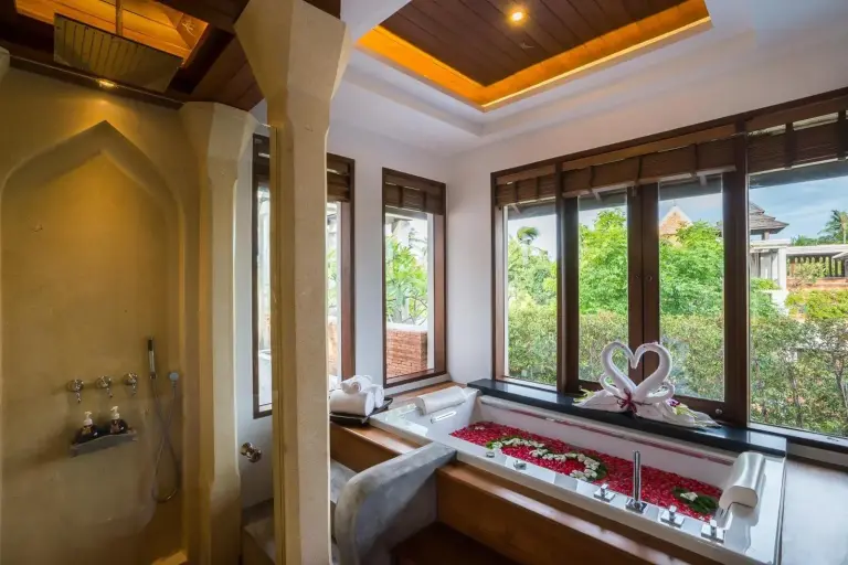 Relaxing spa bath at Royal Muang Samui Villas in Koh Samui