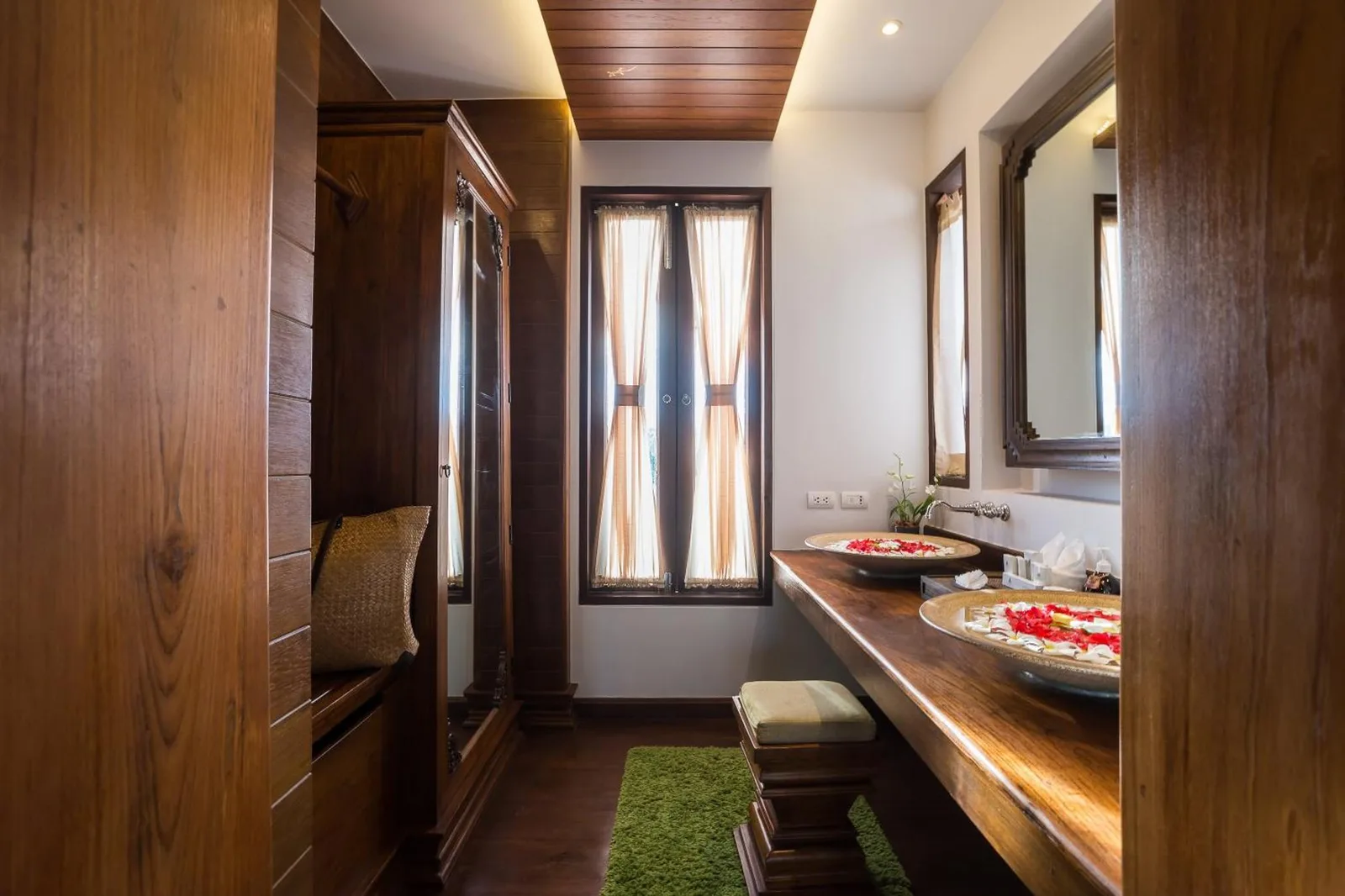 Stylish dressing area at Royal Muang Samui Villas in Koh Samui