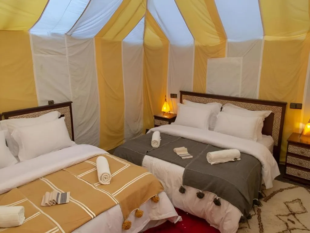 Chambre double au Sahara Crown Luxury Camp