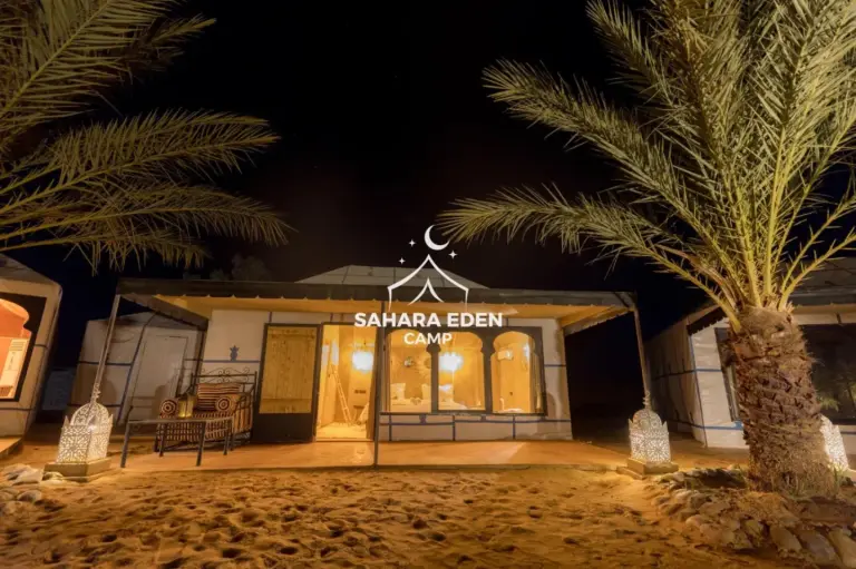 Sahara Eden Camp de noche