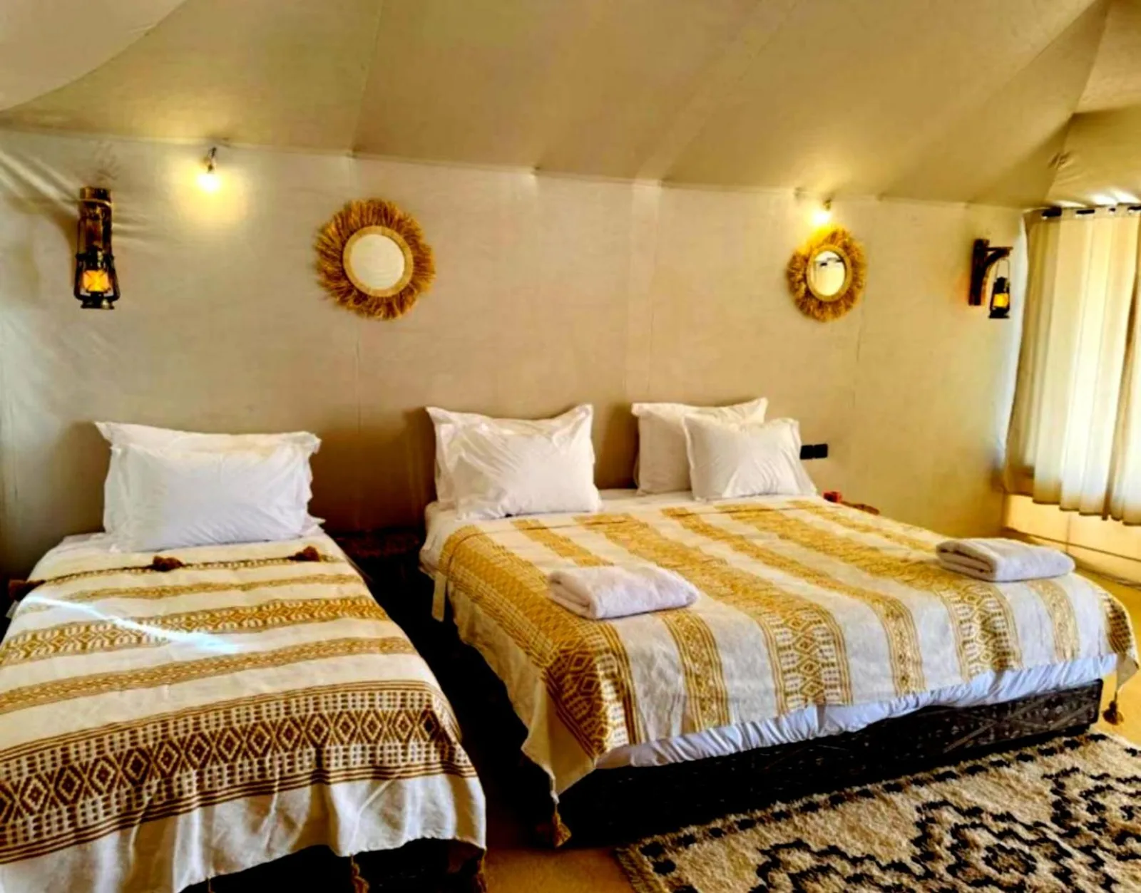 Deluxe twin room at Sahara Imperial Luxury Camp with comfortable beds