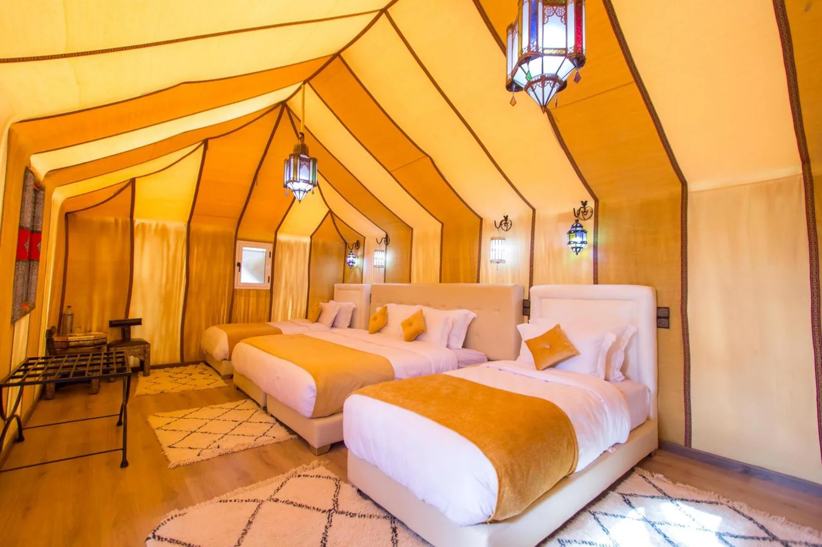 Distribución de tienda familiar en Sahara Sky Luxury Camp