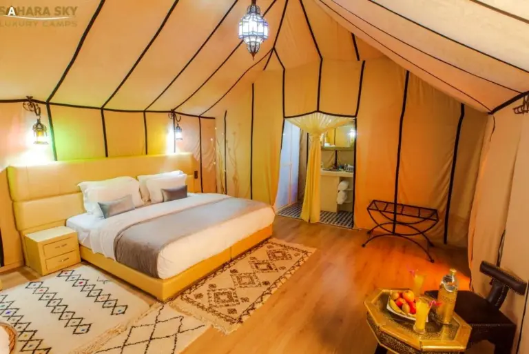 Tienda de lujo en Sahara Sky Luxury Camp