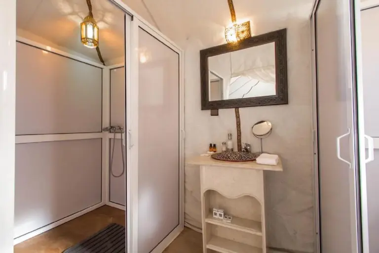 Modern bathroom facilities in Sahara Traditional Luxury Camp in Merzouga