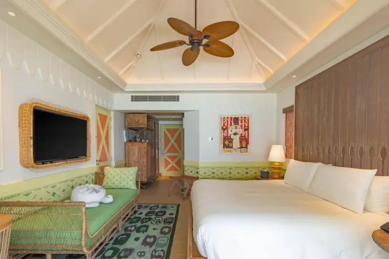 SAii Lagoon Maldives, Curio Collection By Hilton, à Homme