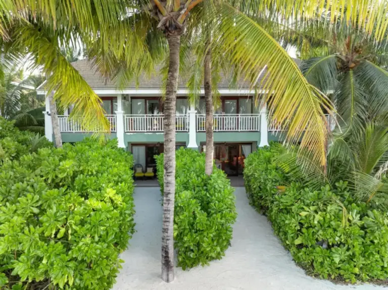 Jardins extérieurs à SAii Lagoon Maldives, Curio Collection By Hilton.