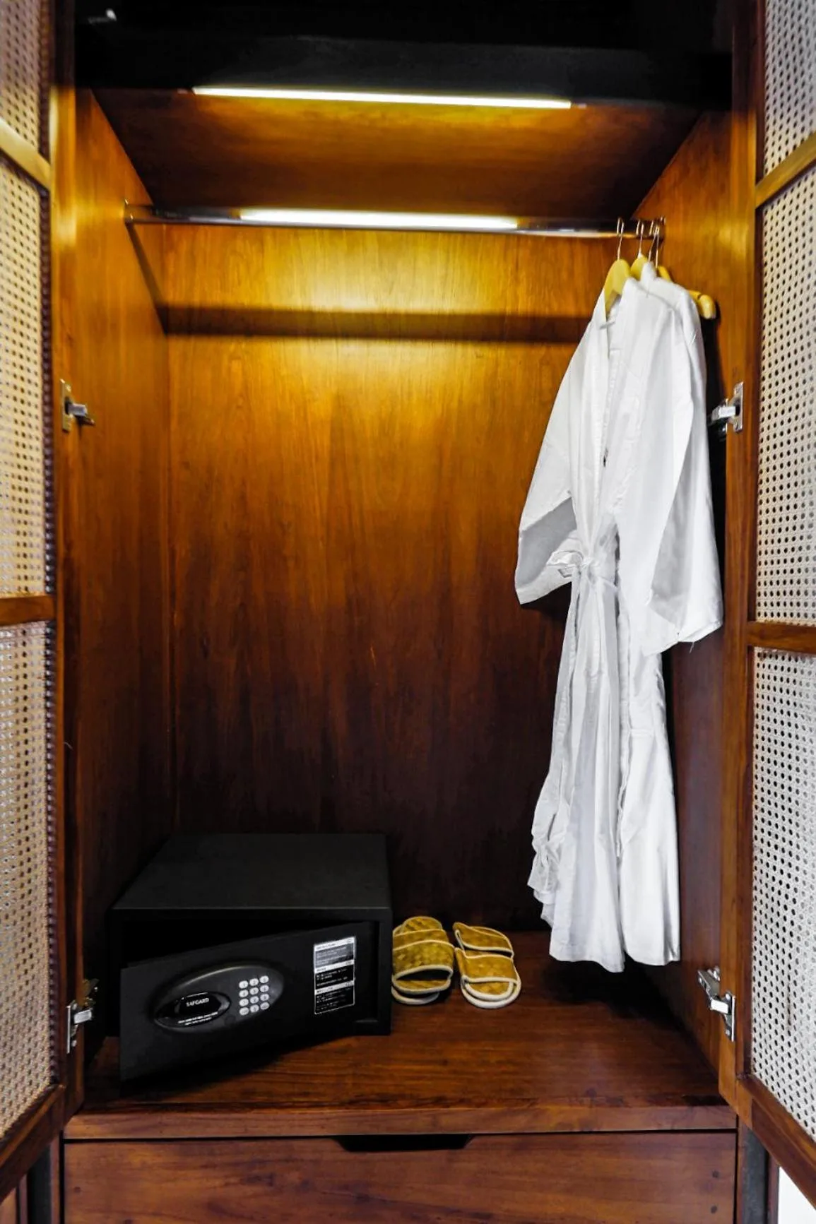 Sampatti Villas luxury robes and slippers