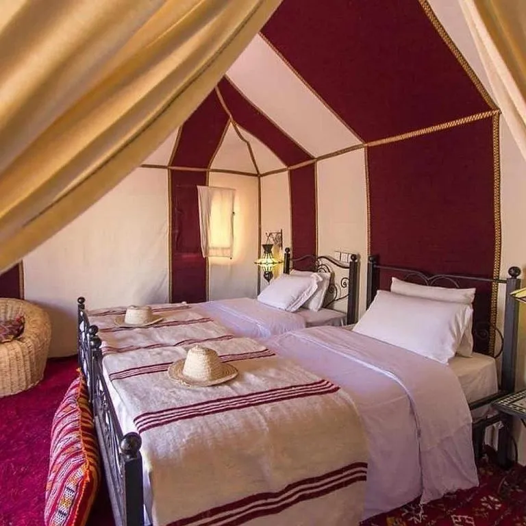 Interior of Sand Dunes Luxury Camp Twin Room in Merzouga