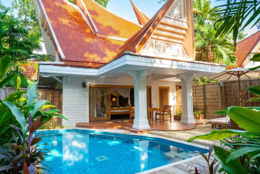 Exterior de la villa en Santhiya Koh Chang Resort