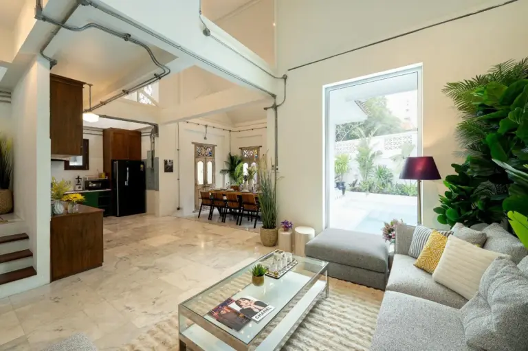 Dining area in Santitham Pool Villa in Chiang Mai