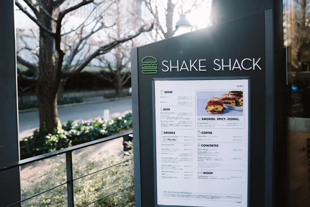 Shake Shack menu near SEADINERS VILLA AOYAMA in Tokyo