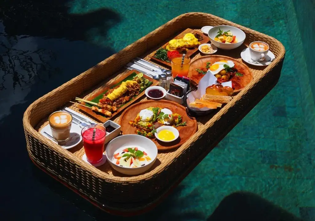 Seminyak Icon - by Karaniya Experience - CHSE certified