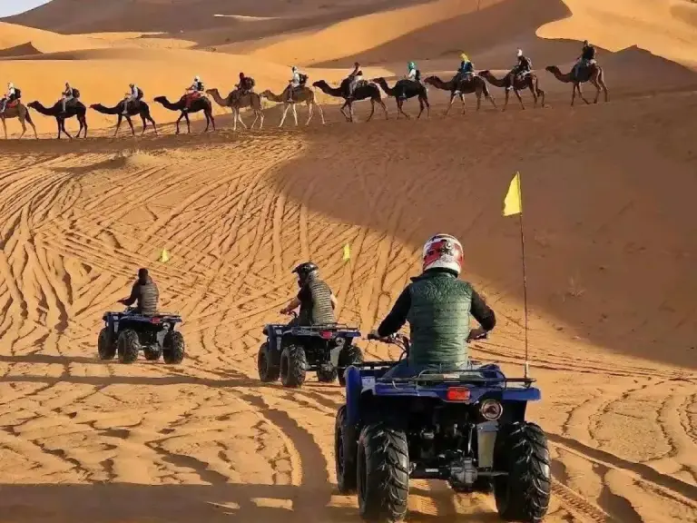 Kamelkarawanen-Abenteuer im Serenity Sky Luxury Camp in Merzouga