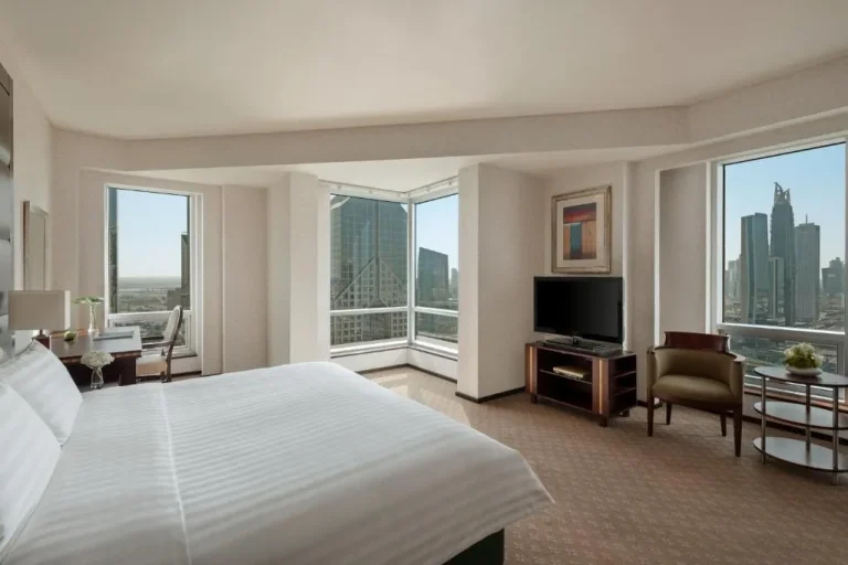 Shangri-La Apartments Dubai hotel room