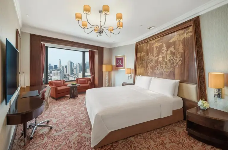 Shangri-La Bangkok, in Bangkok