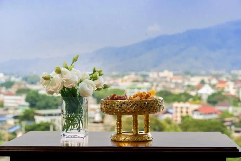 Blumenarrangement im Shangri-La Chiang Mai
