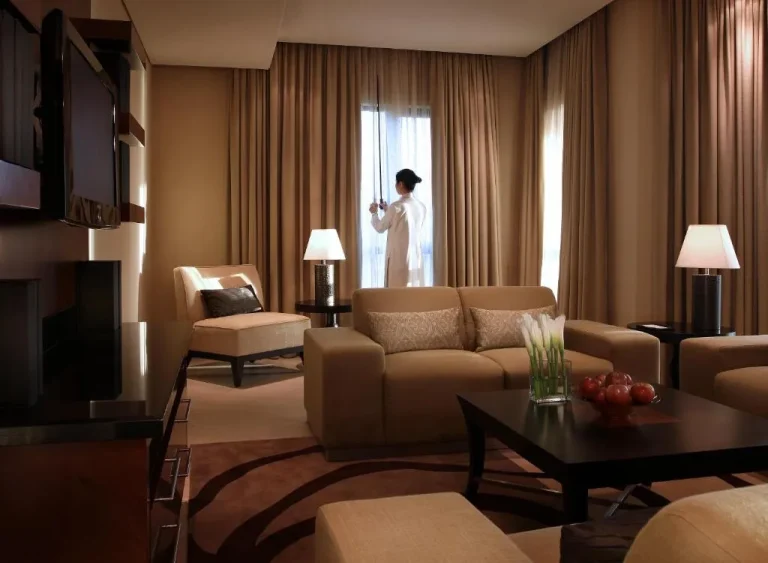 Shangri-La Hotel Apartments Qaryat Al Beri cozy sitting area