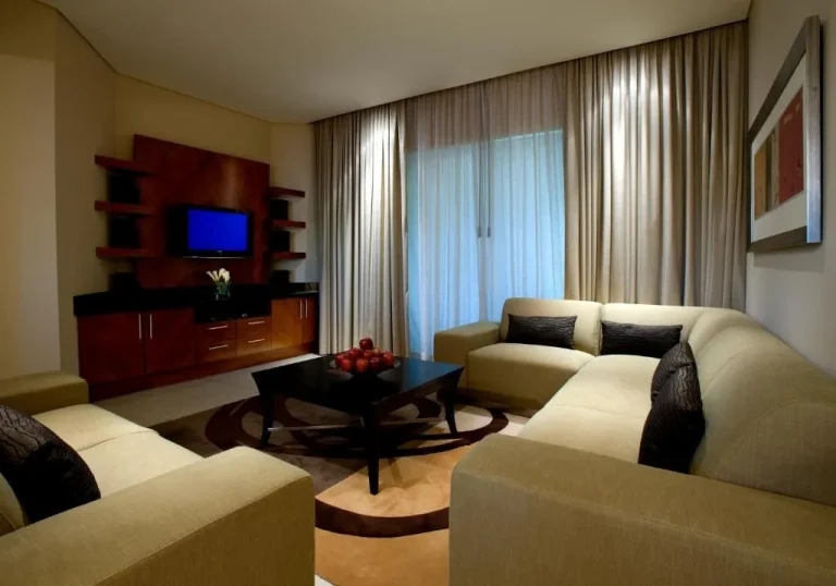 Shangri-La Hotel Apartments Qaryat Al Beri living room