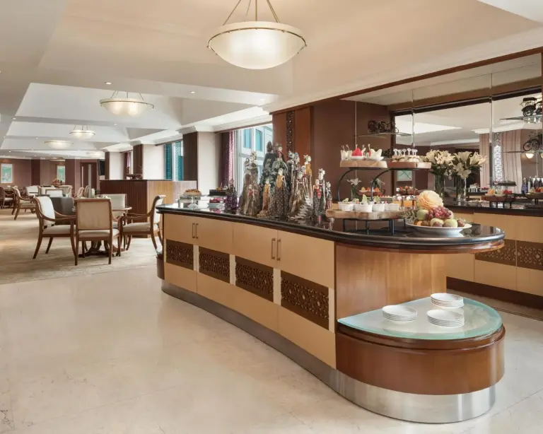 Speisebereich im Hotel Shangri-La Surabaya